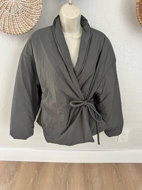 ZARA ZW Collection Wrap-Around Kimono Jacket. Size Medium